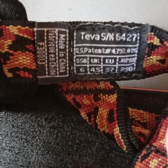 Teva Women's Hurricane Outdoor Sport River Style Velcro Sandals Size 6 - Picture 8 of 8